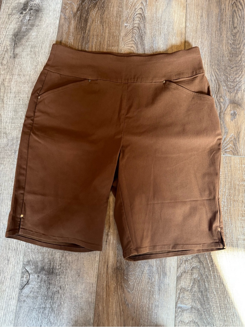 INC Women’s Brown Stretch Pull-On Shorts